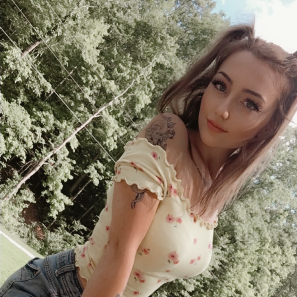 Meet your Posher, Ashley